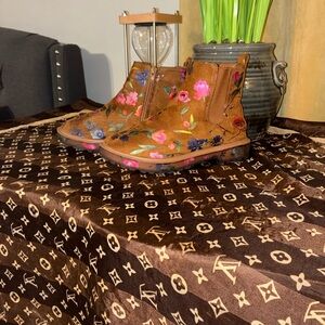 Steve Madden Brown Ankle Boots